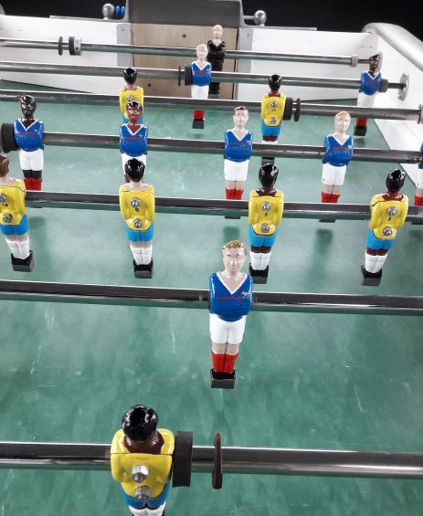 Rénover et customiser un baby-foot Sulpie France-Brésil