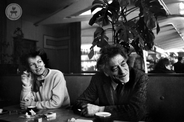 Annette et Alberto Giacometti au Café rue d'Alesia près de son studio - Photo de Henri Cartier-Bresson